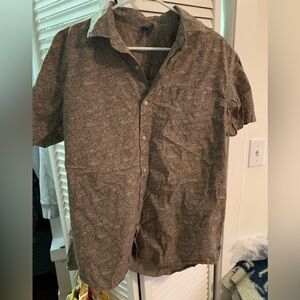 Mountain Hardwear Men's Casual Button Down Shirt - interesting Pattern!